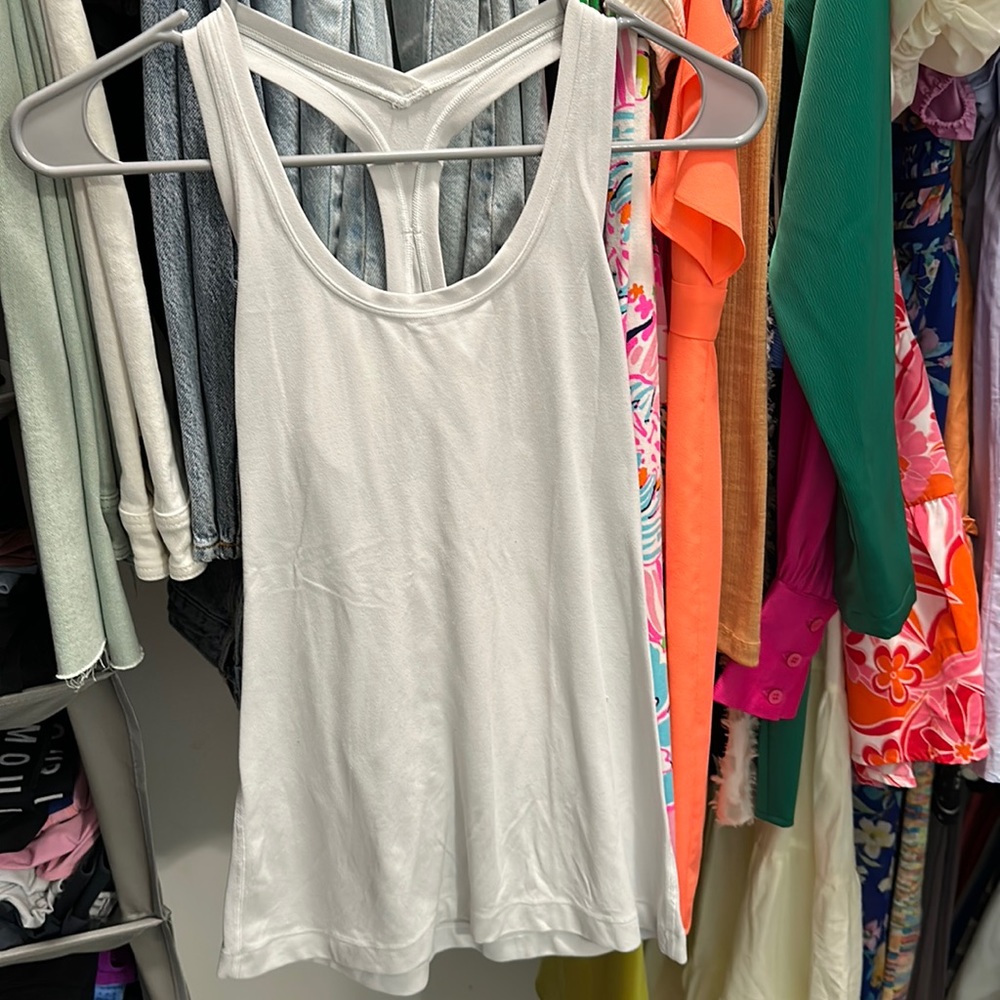 White lululemon razorback tank
